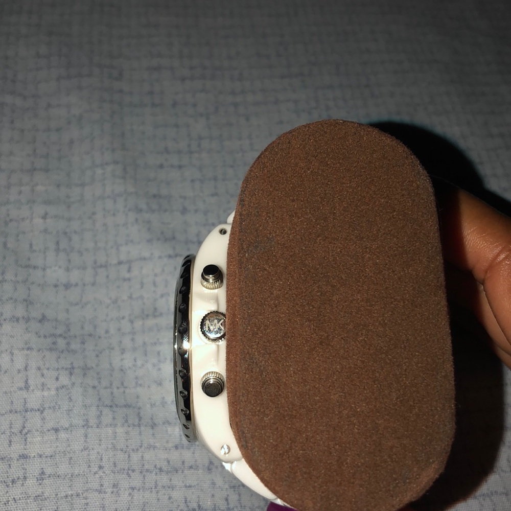 Michael Kors Watch - Picture 4 of 4